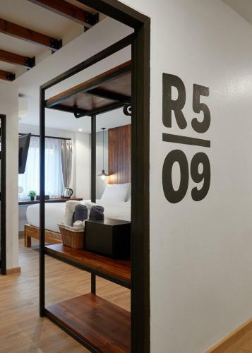 P2 Wood Loft Hotel