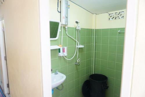 Chaokoh Phi Phi Resort And Dorm Room Hostel
