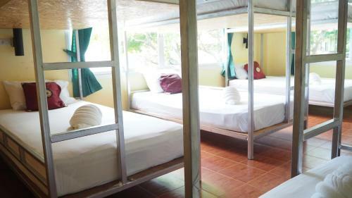 Chaokoh Phi Phi Resort And Dorm Room Hostel