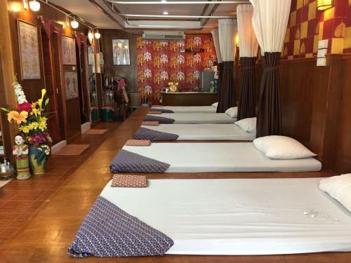 Chaokoh Phi Phi Resort And Dorm Room Hostel