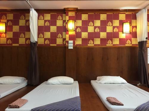 Chaokoh Phi Phi Resort And Dorm Room Hostel