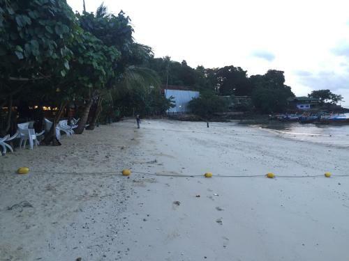 Chaokoh Phi Phi Resort And Dorm Room Hostel