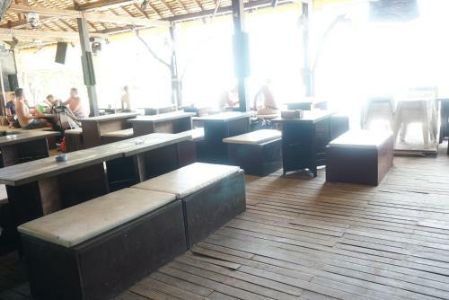 Chaokoh Phi Phi Resort And Dorm Room Hostel