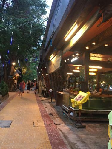 Chaokoh Phi Phi Resort And Dorm Room Hostel