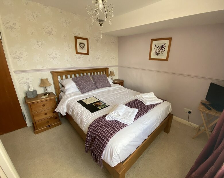 Plumpton Court Hostel