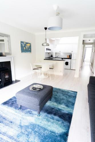 Windmill Lane 002 Apartment