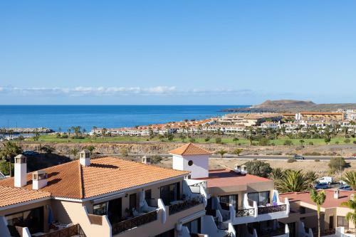 Sunny Days - Oceanfront Apartment 337