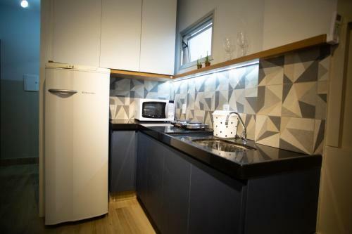 Flat Beverly Hills Apartment