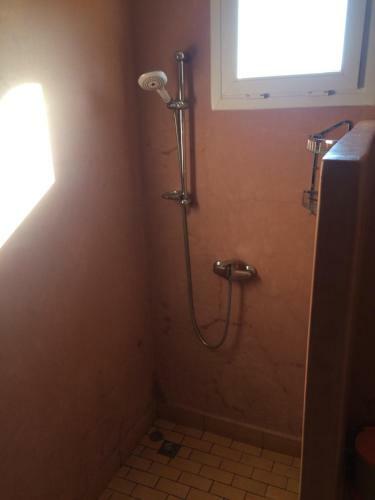 Itrane Guest House Hostel