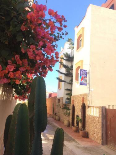 Itrane Guest House Hostel