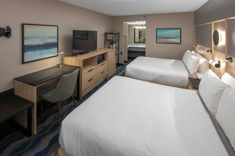 Accent Inns Kelowna Hotel