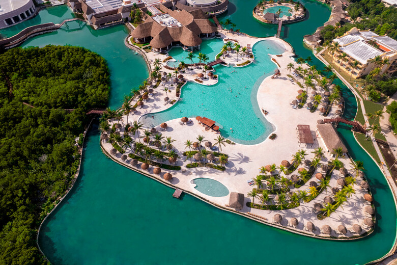 Grand Palladium Select White Sand Resort & Spa Hotel