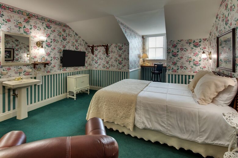 Kingsley Inn Hotel