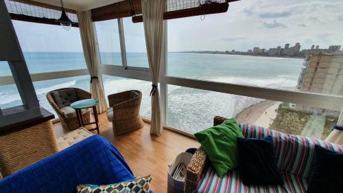 Sobre Las Olas Del Mar Apartment