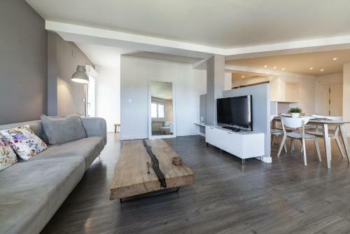 Always Easy - Luna Apartment