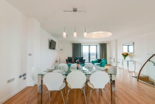 Book A Base Apartments - Duke Street
