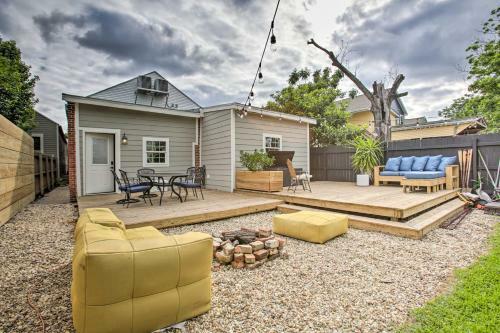 Chic Escape With Furnished Deck Walk To Cafes!