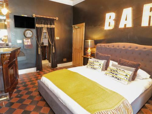 The Bar Suite Apartments