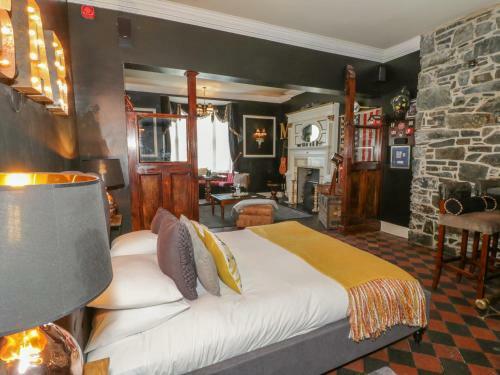 The Bar Suite Apartments