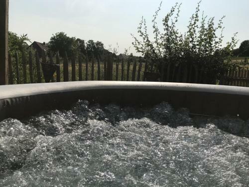 Les Charmes Du Petit Pr� Hostel