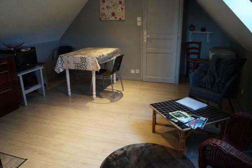 Les Charmes Du Petit Pr� Hostel