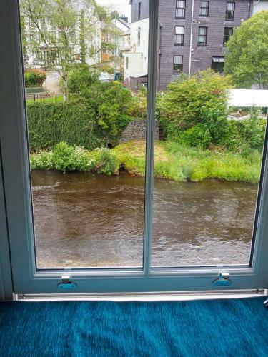 Riverbank Bed And Breakfast