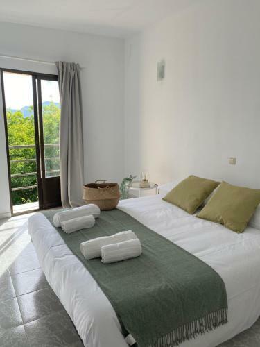 El Lago Hostel