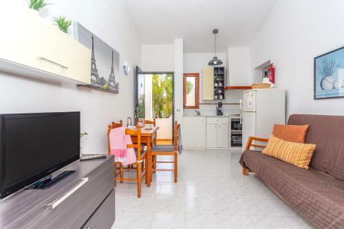 Las Brisas 11 Apartment