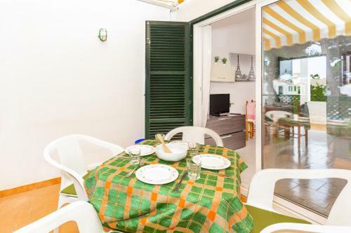 Las Brisas 11 Apartment