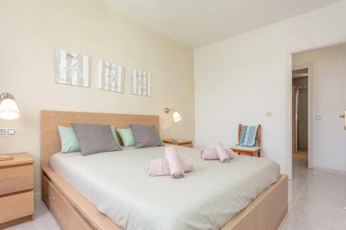 Los Delfines Biniforcat Apartment