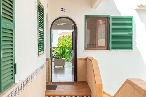 Los Delfines Biniforcat Apartment