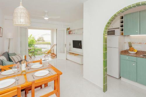 Los Delfines Biniforcat Apartment