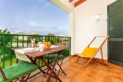 Los Delfines Biniforcat Apartment