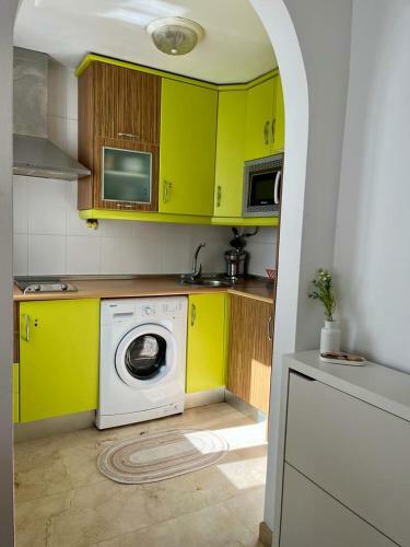 Cozy Central Studio With Terrace Apartment