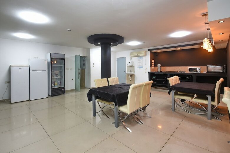 Luxury Suites Hotel