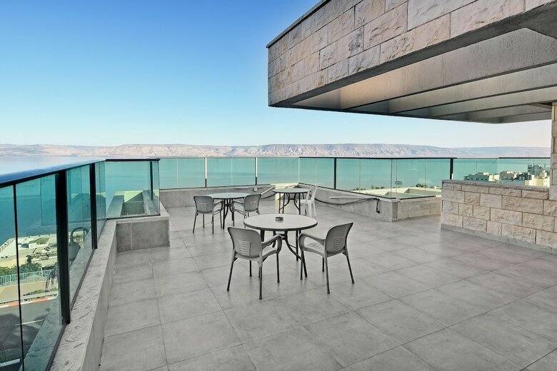 Luxury Suites Hotel