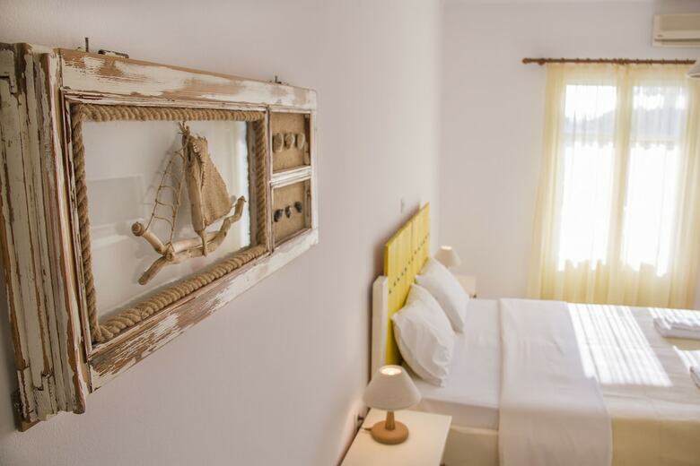 Faros Apartments