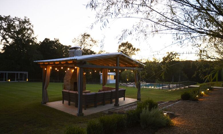 High Hill Farm Hotel