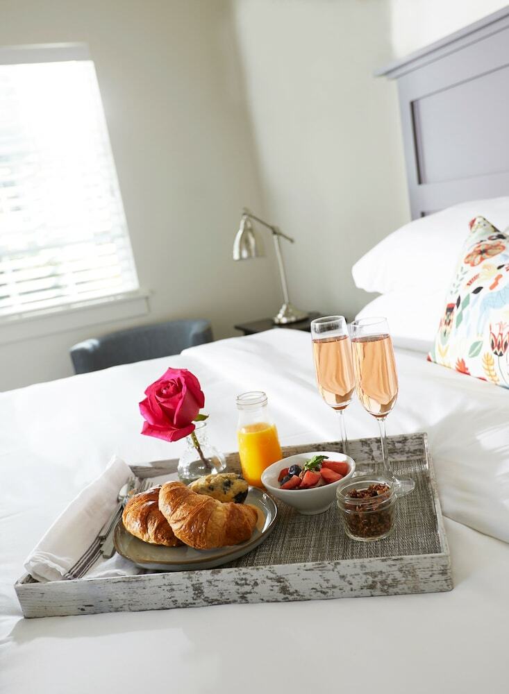 High Hill Farm Hotel