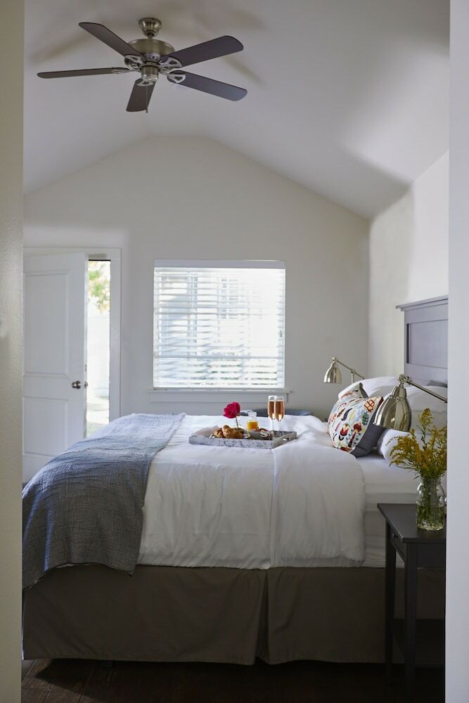 High Hill Farm Hotel