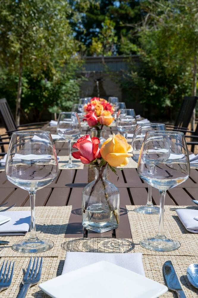 High Hill Farm Hotel