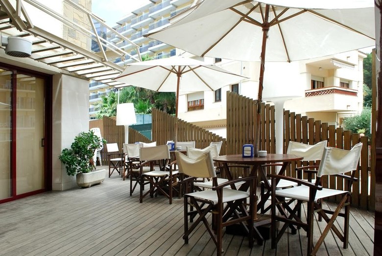 Acacias Hotel