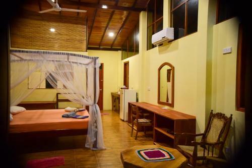 Finlanka Hotel