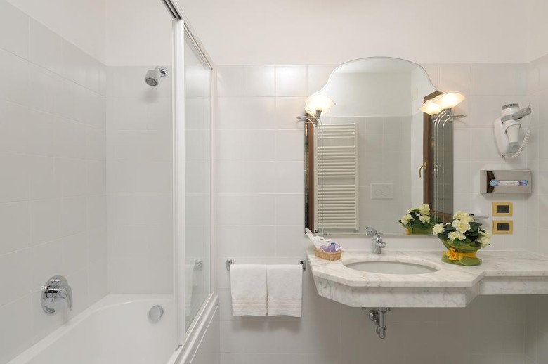 Ala Hotel