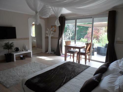 Mas Lou Souleil Bed & Breakfast