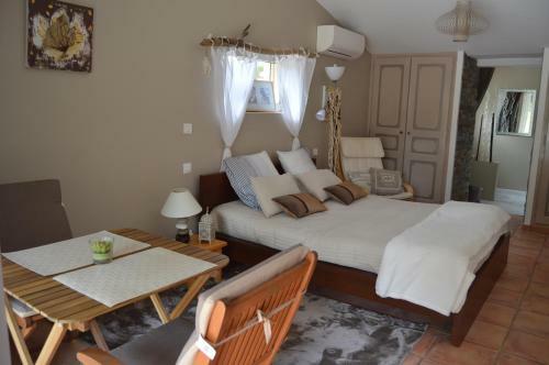 Mas Lou Souleil Bed & Breakfast