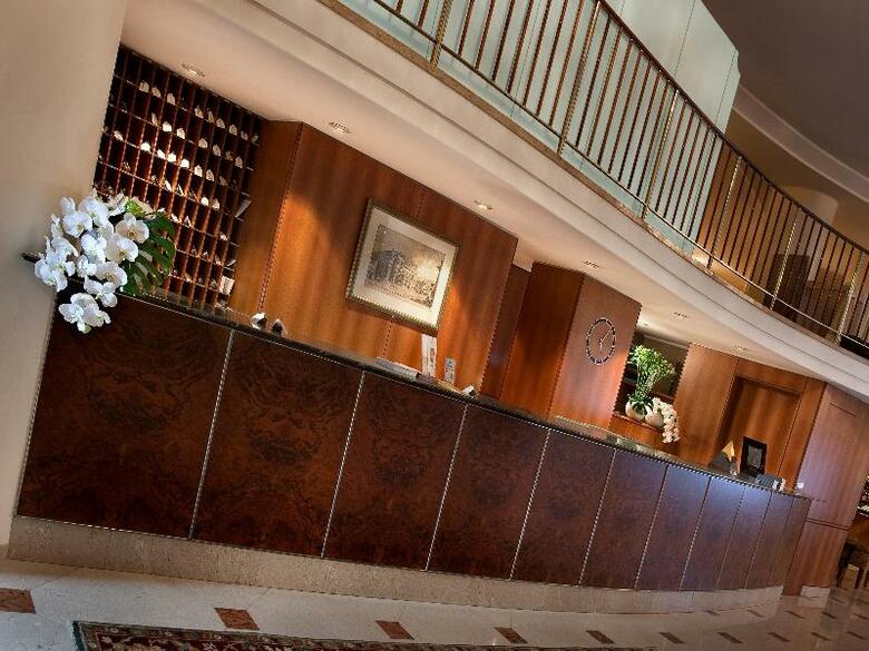 Cavour Hotel