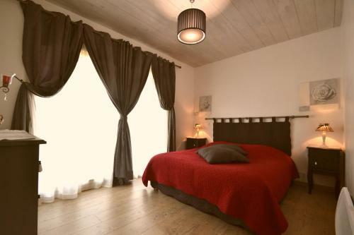 Le Mas Des Selves Bed & Breakfast