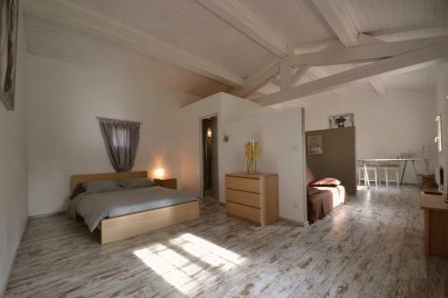 Le Mas Des Selves Bed & Breakfast