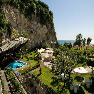 Serapo Hotel